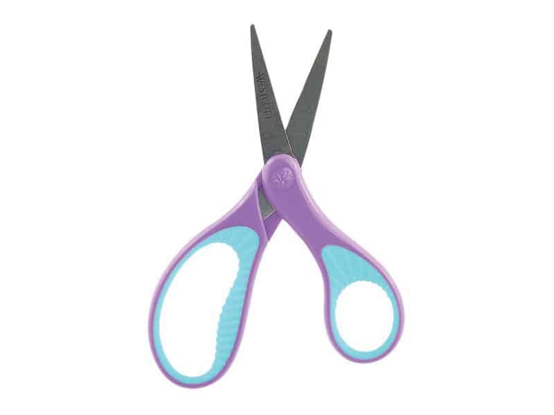 ciseau 5'' pointu antibactérien assorti