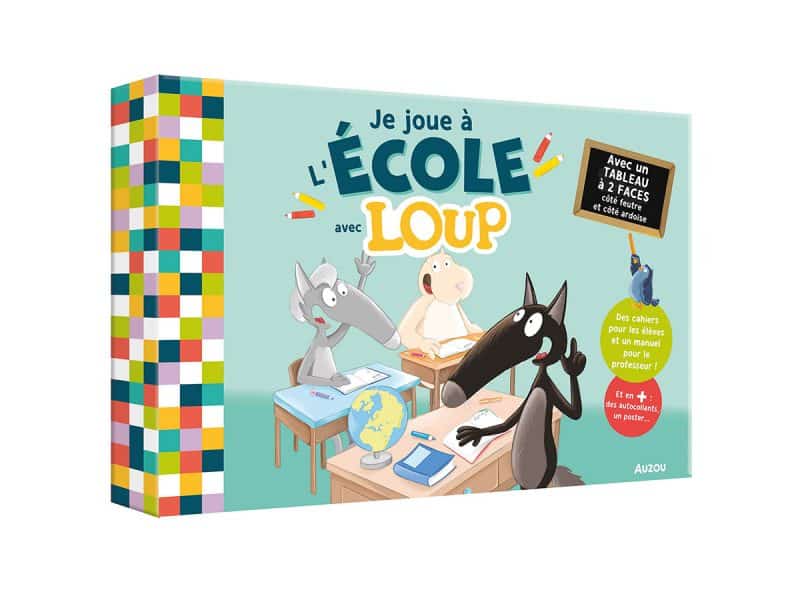 Je joue à l'école avec Loup